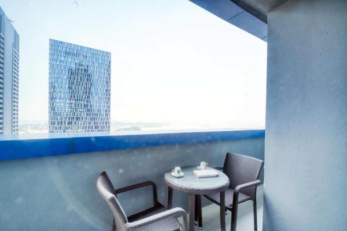 Opulent 1 Bedroom In Damac Maison Mall Street